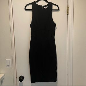 Black sleeveless dress